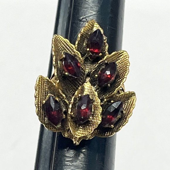 Red vintage rhinestone leaf ring